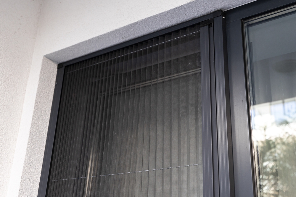 ventana con mosquitero